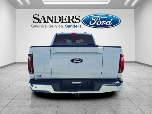 STAR WHITE METALLIC TRICOAT 2026 Ford F-150 Lariat