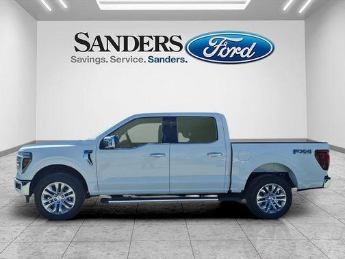 STAR WHITE METALLIC TRICOAT 2026 Ford F-150 Lariat