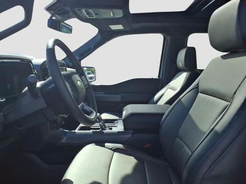 STAR WHITE METALLIC TRICOAT 2026 Ford F-150 Lariat