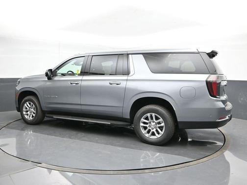 2025 Chevrolet Suburban LS