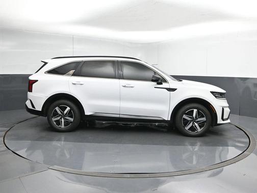 Glacial White Pearl 2021 Kia Sorento S