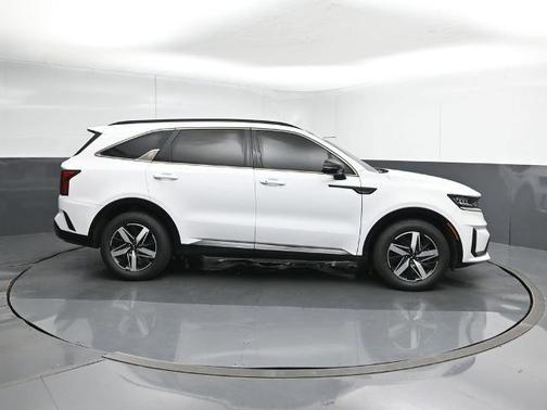 Glacial White Pearl 2021 Kia Sorento S