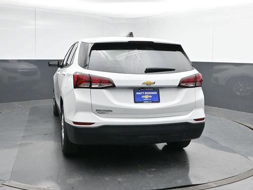 Summit White 2022 Chevrolet Equinox LS