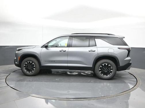 Sterling Gray Metallic 2026 Chevrolet Traverse Z71