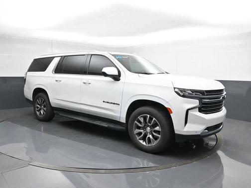 Summit White 2022 Chevrolet Suburban LT