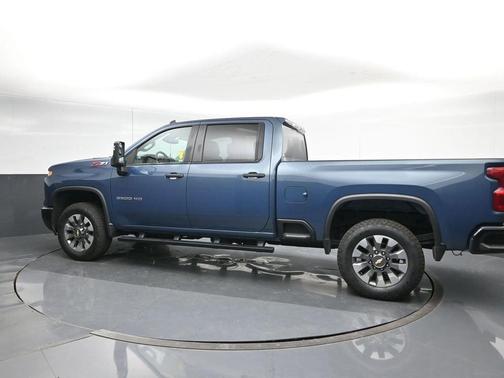 Lakeshore Blue Metallic 2025 Chevrolet Silverado 2500 Custom
