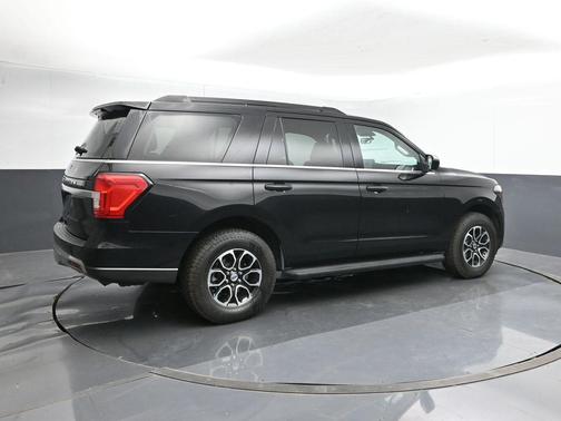 Black Metallic 2024 Ford Expedition XLT