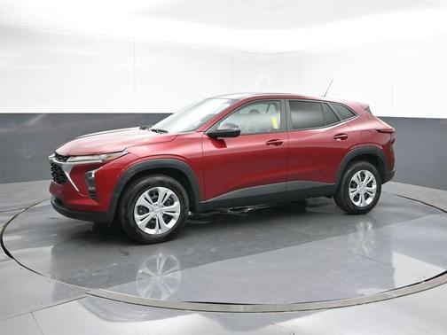 2025 Chevrolet Trax LS