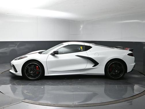 2024 Chevrolet Corvette Stingray w/2LT