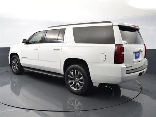 Photo 3 of 54 of 2019 Chevrolet Suburban LT