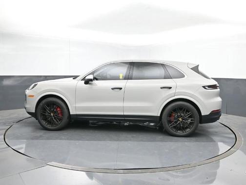 2024 Porsche Cayenne S