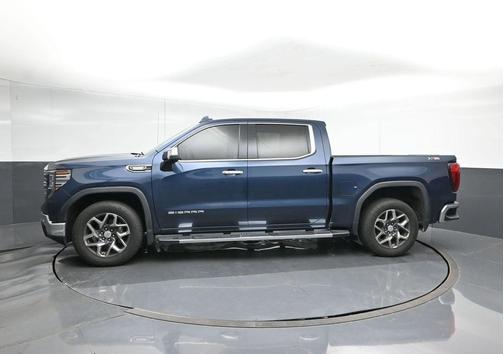 Pacific Blue Metallic 2022 GMC Sierra 1500 SLT