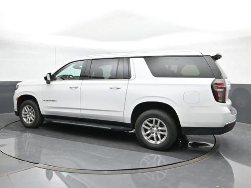 2023 Chevrolet Suburban LT