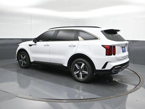 Glacial White Pearl 2021 Kia Sorento S