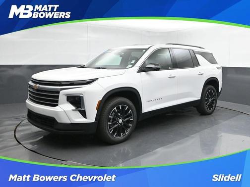 Summit White 2026 Chevrolet Traverse LT