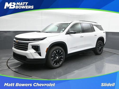 Summit White 2026 Chevrolet Traverse LT