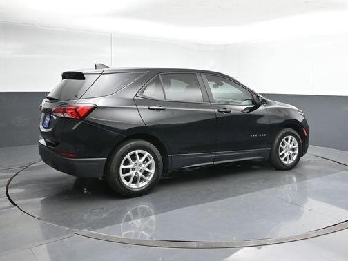 Mosaic Black Metallic 2024 Chevrolet Equinox LS