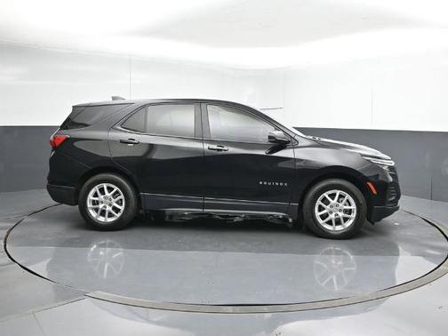 Mosaic Black Metallic 2024 Chevrolet Equinox LS