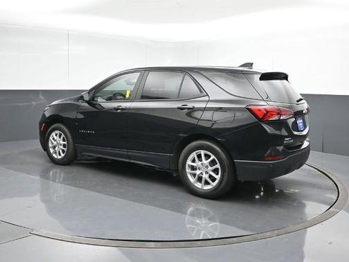 Mosaic Black Metallic 2024 Chevrolet Equinox LS