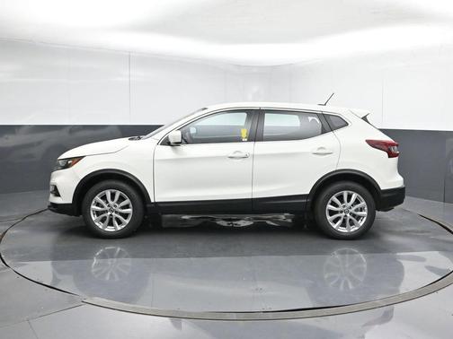 Glacier White 2022 Nissan Rogue Sport S