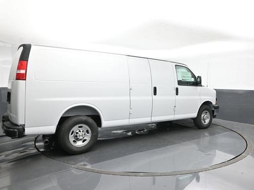 2025 Chevrolet Express 2500 Work Van
