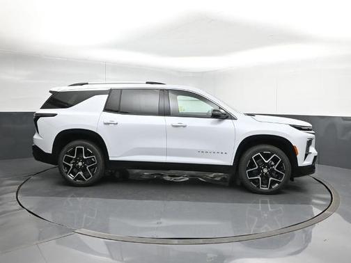 Polar White 2026 Chevrolet Traverse High Country