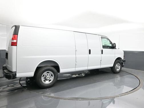 2025 Chevrolet Express 2500 Work Van