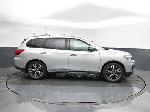 2018 Nissan Pathfinder Platinum