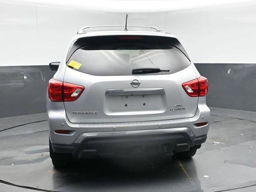 2018 Nissan Pathfinder Platinum