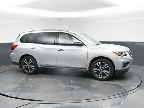 2018 Nissan Pathfinder Platinum