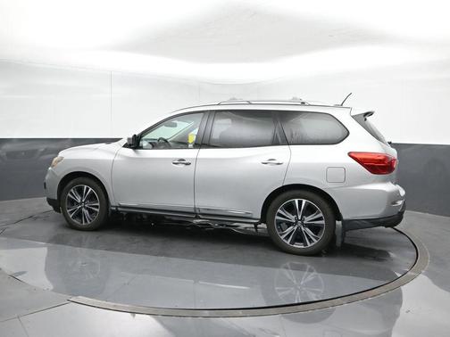 2018 Nissan Pathfinder Platinum