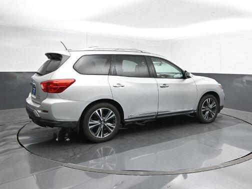 2018 Nissan Pathfinder Platinum