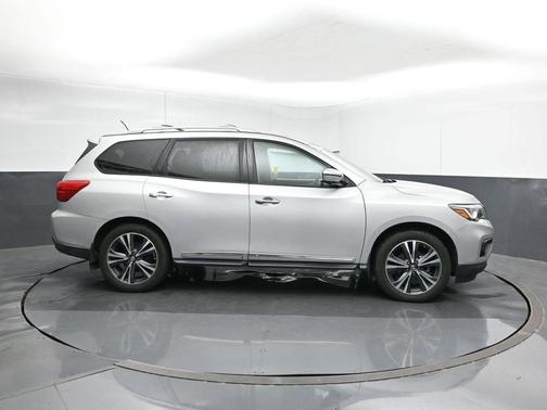 2018 Nissan Pathfinder Platinum