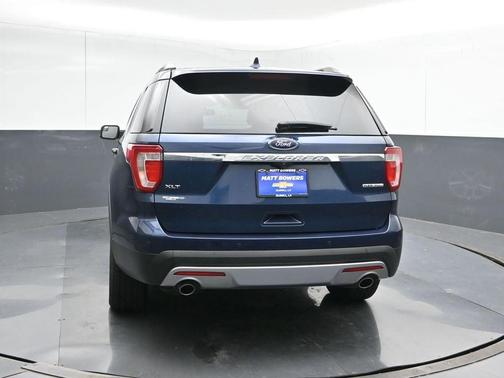 Blue 2016 Ford Explorer XLT