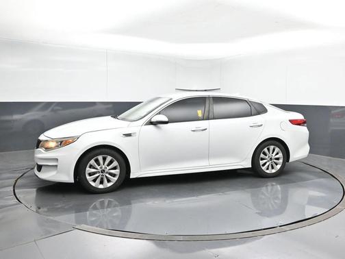 2017 Kia Optima LX