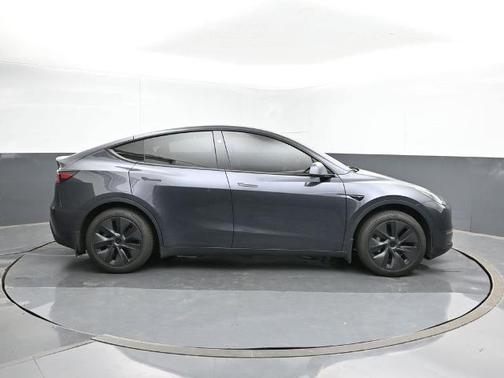 2024 Tesla Model Y Base