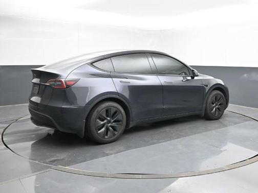 2024 Tesla Model Y Base