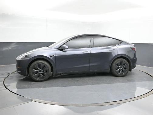 2024 Tesla Model Y Base