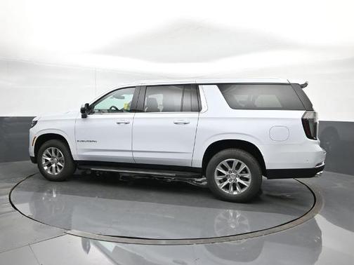 Polar White 2026 Chevrolet Suburban Premier
