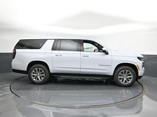 Polar White 2026 Chevrolet Suburban Premier