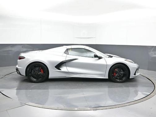 2026 Chevrolet Corvette Stingray w/2LT