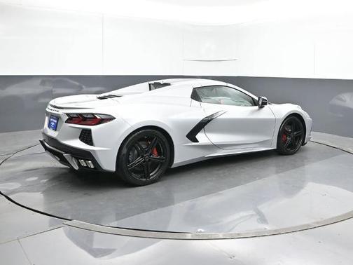 2026 Chevrolet Corvette Stingray w/2LT