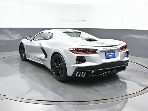 2026 Chevrolet Corvette Stingray w/2LT