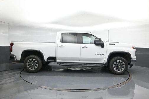 Summit White 2024 Chevrolet Silverado 2500 LT