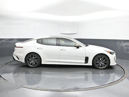 2022 Kia Stinger GT-Line