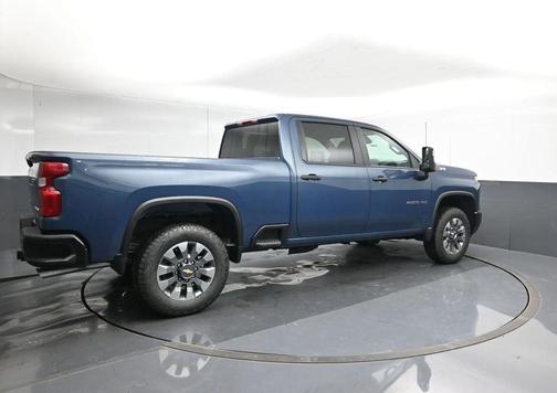 Lakeshore Blue Metallic 2026 Chevrolet Silverado 2500 Custom
