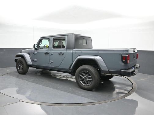 Anvil Clearcoat 2025 Jeep Gladiator Sport