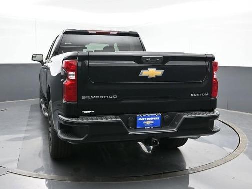 2025 Chevrolet Silverado 1500 Custom