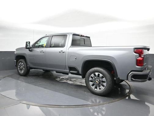 Sterling Gray Metallic 2026 Chevrolet Silverado 2500 LT