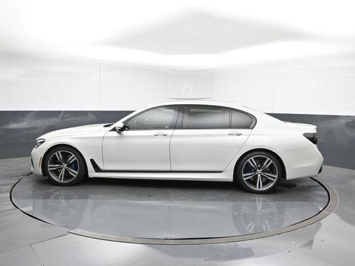 2018 BMW 750 i